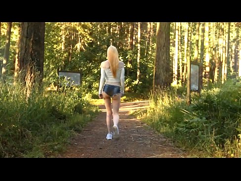 ❤️ Schöne Frau bewegt sich langsam, nicht nackt Video ❤️❌ Sluts bei porn de.qizpornolar.ru ❌️